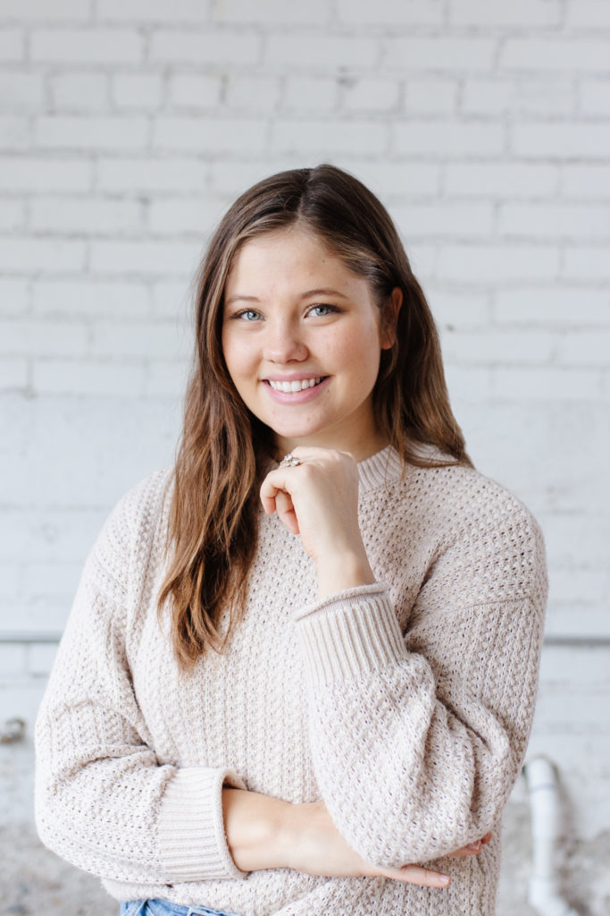 Mary Horne Nelson is a Lifestyle Family and Brand Photographer in Utah. Headshot