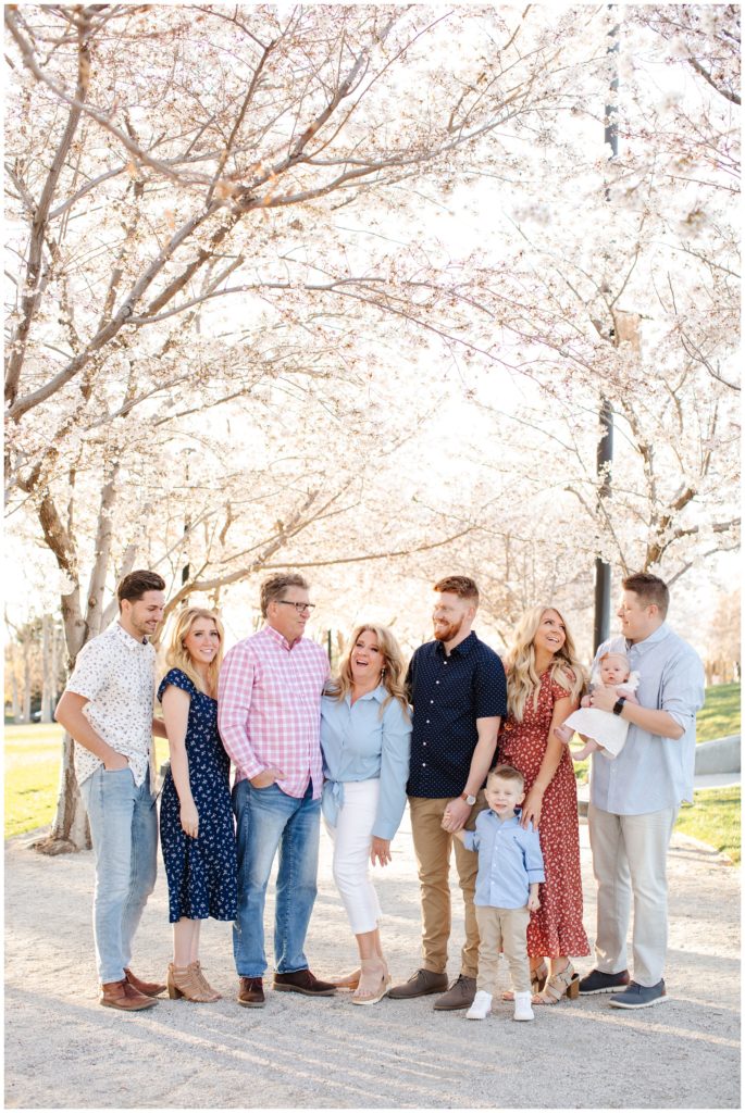 Utah Extended Family photos in the Capitol Cherry Blossoms.
